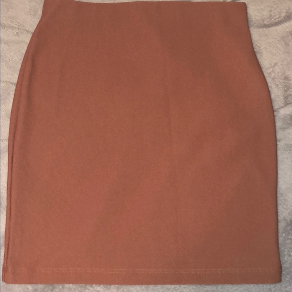 High waisted pencil skirt